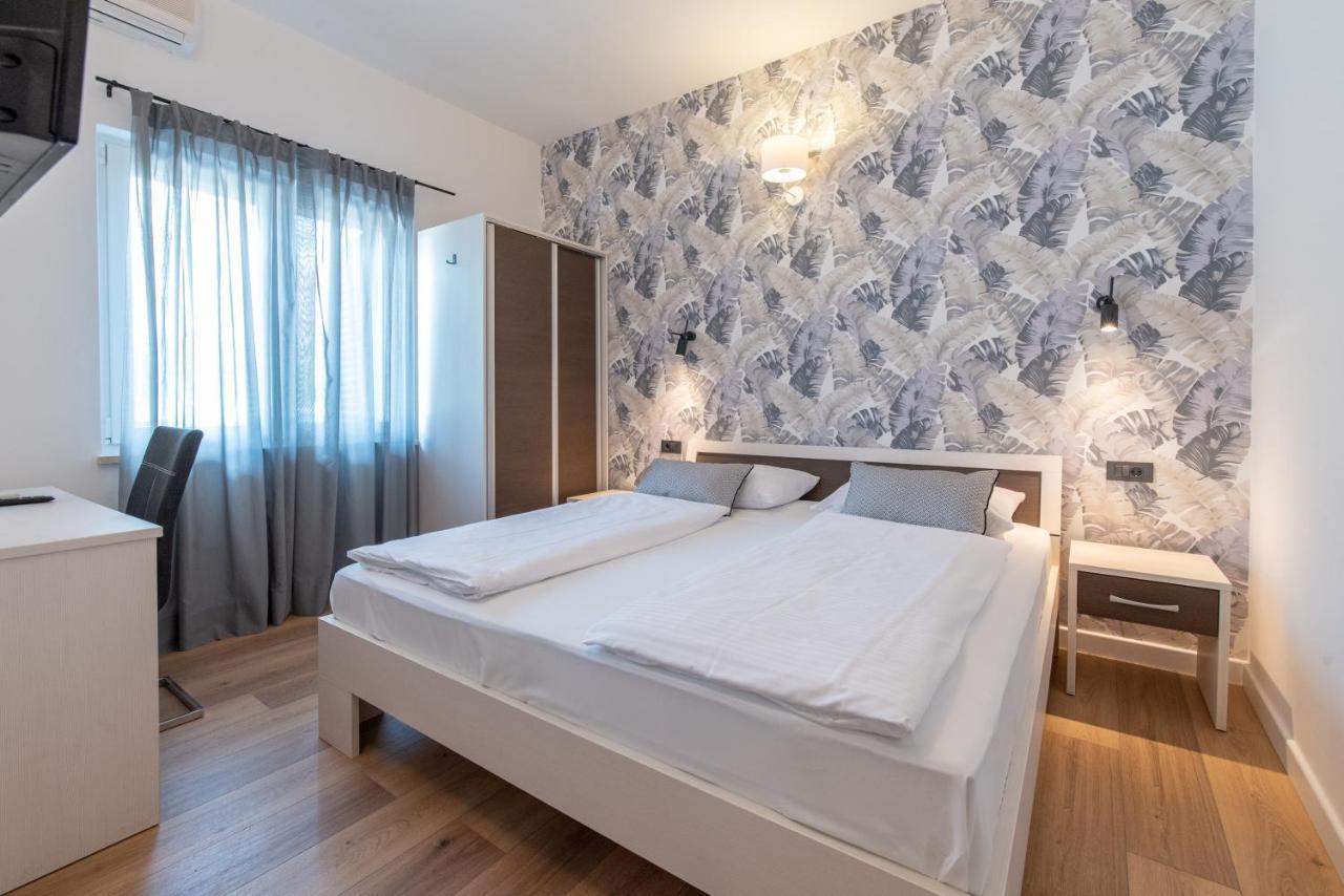 Apartments Amigos Podstrana Eksteriør billede