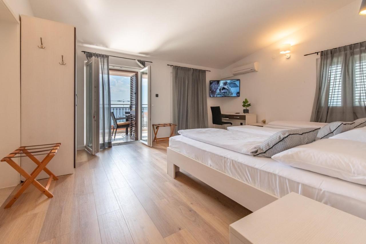 Apartments Amigos Podstrana Eksteriør billede